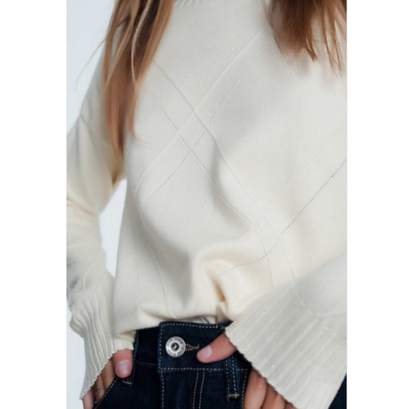 NWT Q2 Soft white sweater - Picture 4 of 4